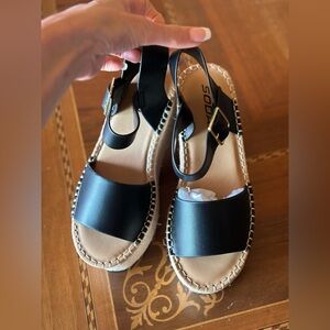 SODA Black Espadrille Wedge Size 7